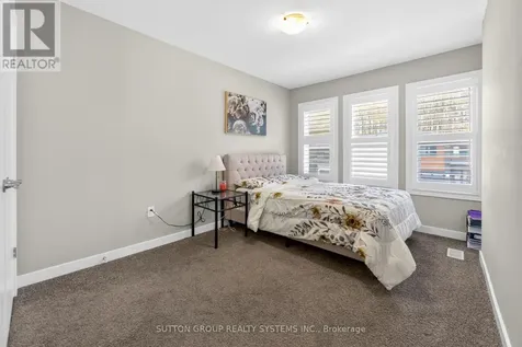 917 Robert Ferrie Drive Kitchener ON N2R 0P2