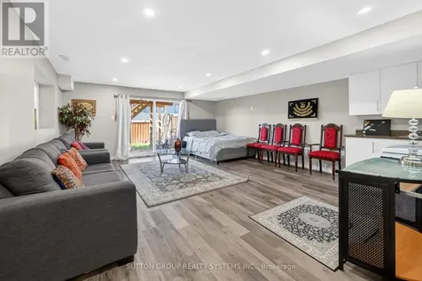 917 Robert Ferrie Drive Kitchener ON N2R 0P2