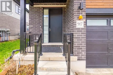 917 Robert Ferrie Drive Kitchener ON N2R 0P2