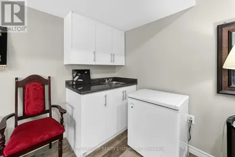 917 Robert Ferrie Drive Kitchener ON N2R 0P2