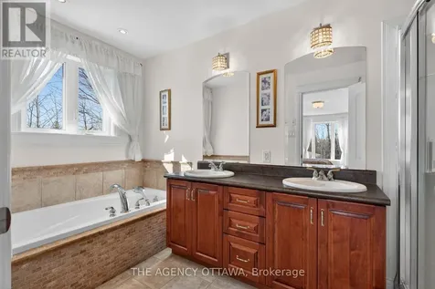 4633 Albion Road Ottawa ON K1X 1A4