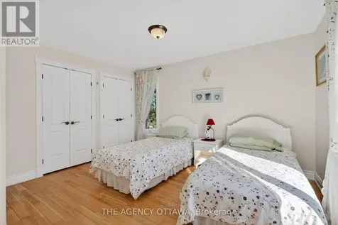 4633 Albion Road Ottawa ON K1X 1A4