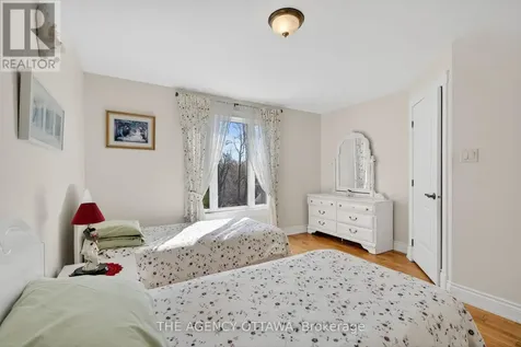 4633 Albion Road Ottawa ON K1X 1A4