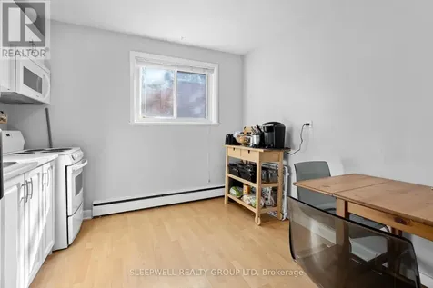 473 Vernon Avenue Ottawa ON K1K 1A8