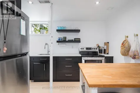 144 Brooker Boulevard Blue Mountains ON L9Y 0L4
