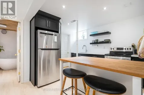 144 Brooker Boulevard Blue Mountains ON L9Y 0L4
