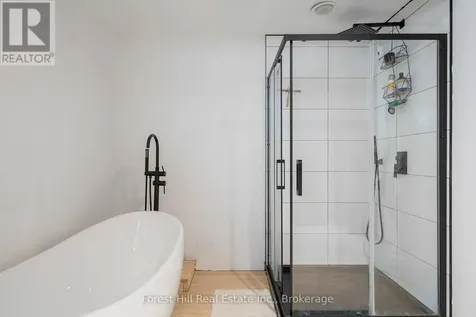 144 Brooker Boulevard Blue Mountains ON L9Y 0L4