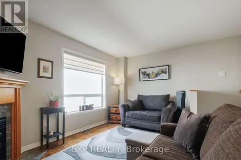 321 Wiffen Private Ottawa ON K2H 1G3