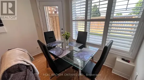 13 Eaton Park Lane Toronto (l'amoreaux) ON M1W 0A5