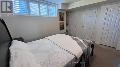 13 Eaton Park Lane Toronto (l'amoreaux) ON M1W 0A5