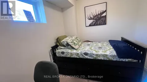 13 Eaton Park Lane Toronto (l'amoreaux) ON M1W 0A5