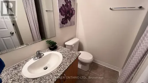 13 Eaton Park Lane Toronto (l'amoreaux) ON M1W 0A5