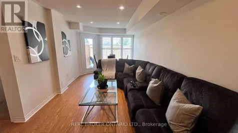 13 Eaton Park Lane Toronto (l'amoreaux) ON M1W 0A5