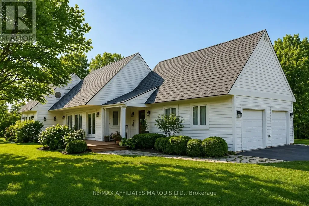 18537 Stonehouse Point Road South Glengarry ON K6H 5R5