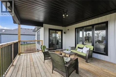 401 Lighthouse Drive Dunnville ON N1A 2W6