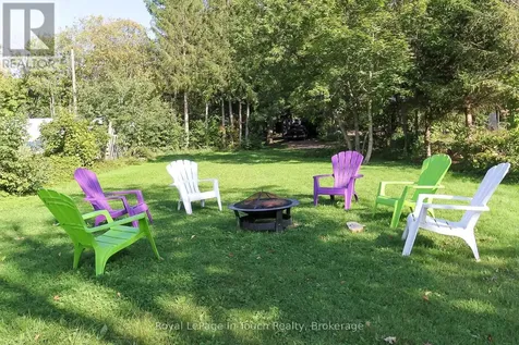 27 Peel Street Penetanguishene ON L9M 1A5