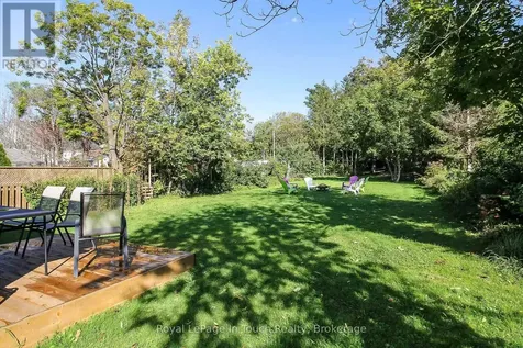 27 Peel Street Penetanguishene ON L9M 1A5