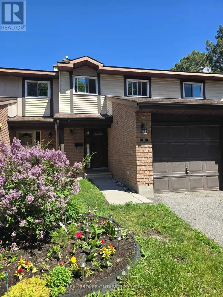 88 Clarkson Crescent Ottawa ON K2L 3E2