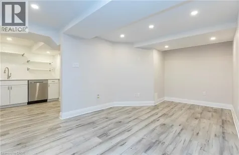 255 York Road Dundas ON L9H 1N1