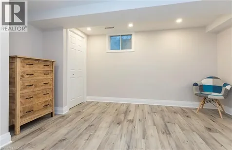 255 York Road Dundas ON L9H 1N1