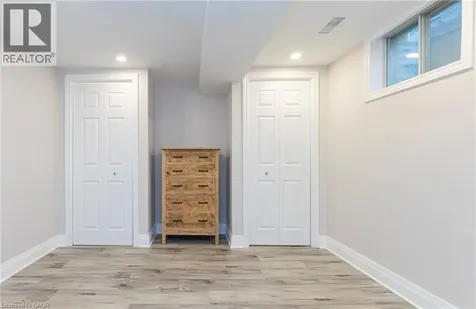 255 York Road Dundas ON L9H 1N1
