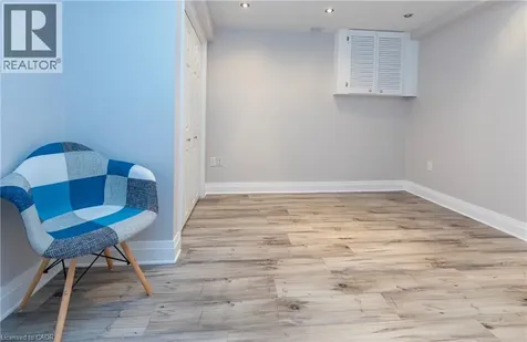 255 York Road Dundas ON L9H 1N1