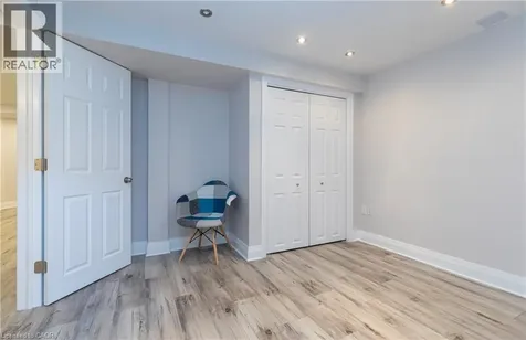 255 York Road Dundas ON L9H 1N1