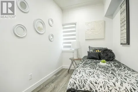 1467 Ouellette Avenue Windsor ON N8X 1K1