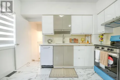 1467 Ouellette Avenue Windsor ON N8X 1K1