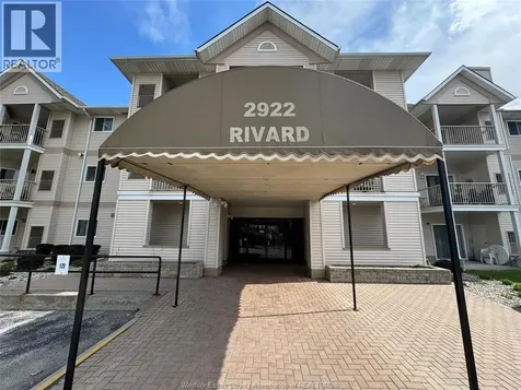 2922 Rivard Windsor ON N8T 3N9