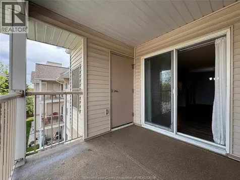 2922 Rivard Windsor ON N8T 3N9