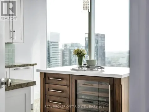 183 Wellington Street West Toronto (waterfront Communities) ON M5V 0A1