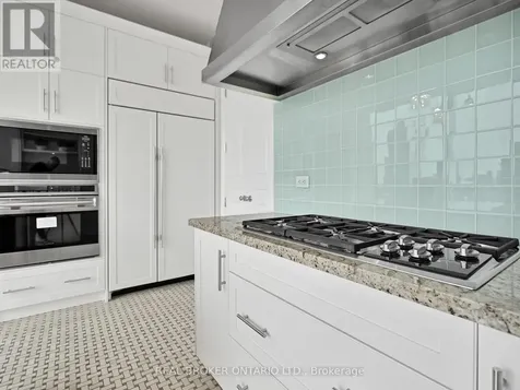 183 Wellington Street West Toronto (waterfront Communities) ON M5V 0A1