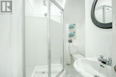 1467 Ouellette Avenue Windsor ON N8X 1K1