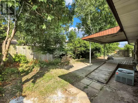 74 Brier Park Road Brantford ON N3R 5T4