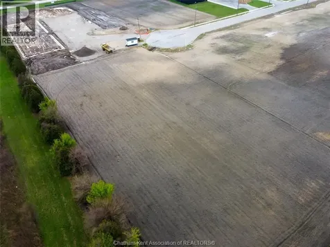 755 Junction Avenue Chatham ON N7M 0T5