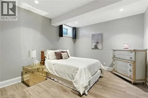 41 Shakespeare Road Dundas ON L9H 7R5