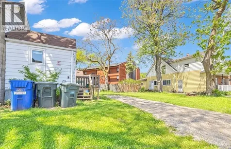 294 Louis Avenue Windsor ON N9A 1W2