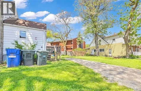 294 Louis Avenue Windsor ON N9A 1W2