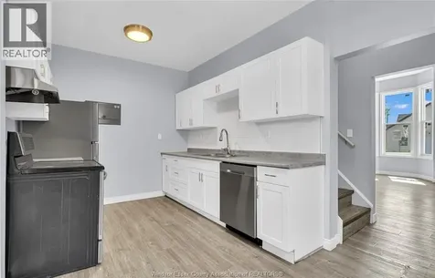 294 Louis Avenue Windsor ON N9A 1W2