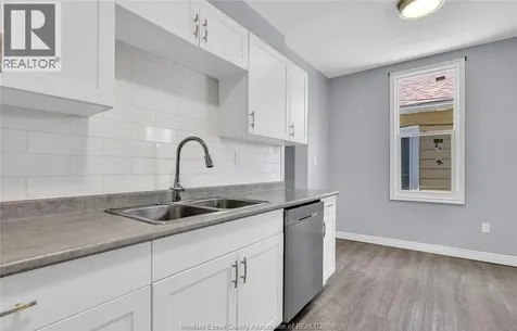 294 Louis Avenue Windsor ON N9A 1W2