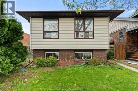 816 Dawson Road Windsor ON N8Y 4A2