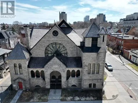 473 Cumberland Street Ottawa ON K1N 6E7