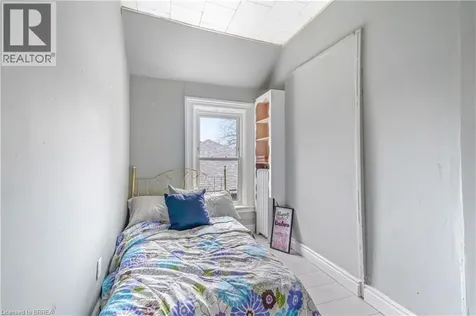 276 Dalhousie Street Brantford ON N3S 3V3
