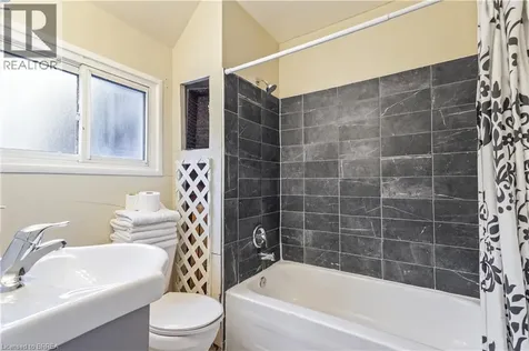 276 Dalhousie Street Brantford ON N3S 3V3