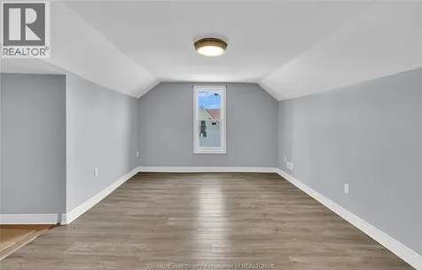 294 Louis Avenue Windsor ON N9A 1W2