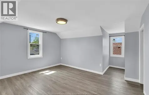 294 Louis Avenue Windsor ON N9A 1W2