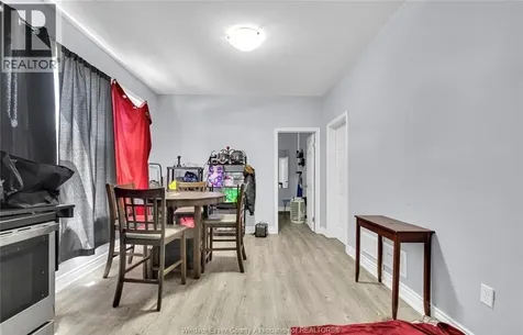 294 Louis Avenue Windsor ON N9A 1W2