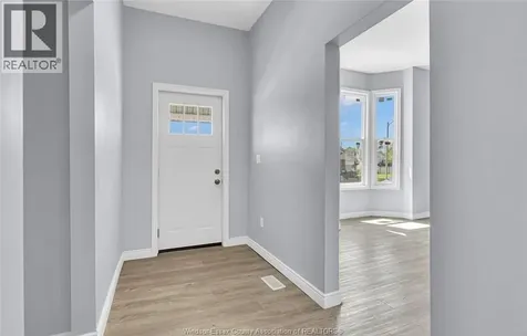 294 Louis Avenue Windsor ON N9A 1W2