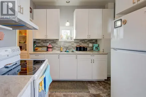 292 William Street North Gananoque ON K7G 1S5